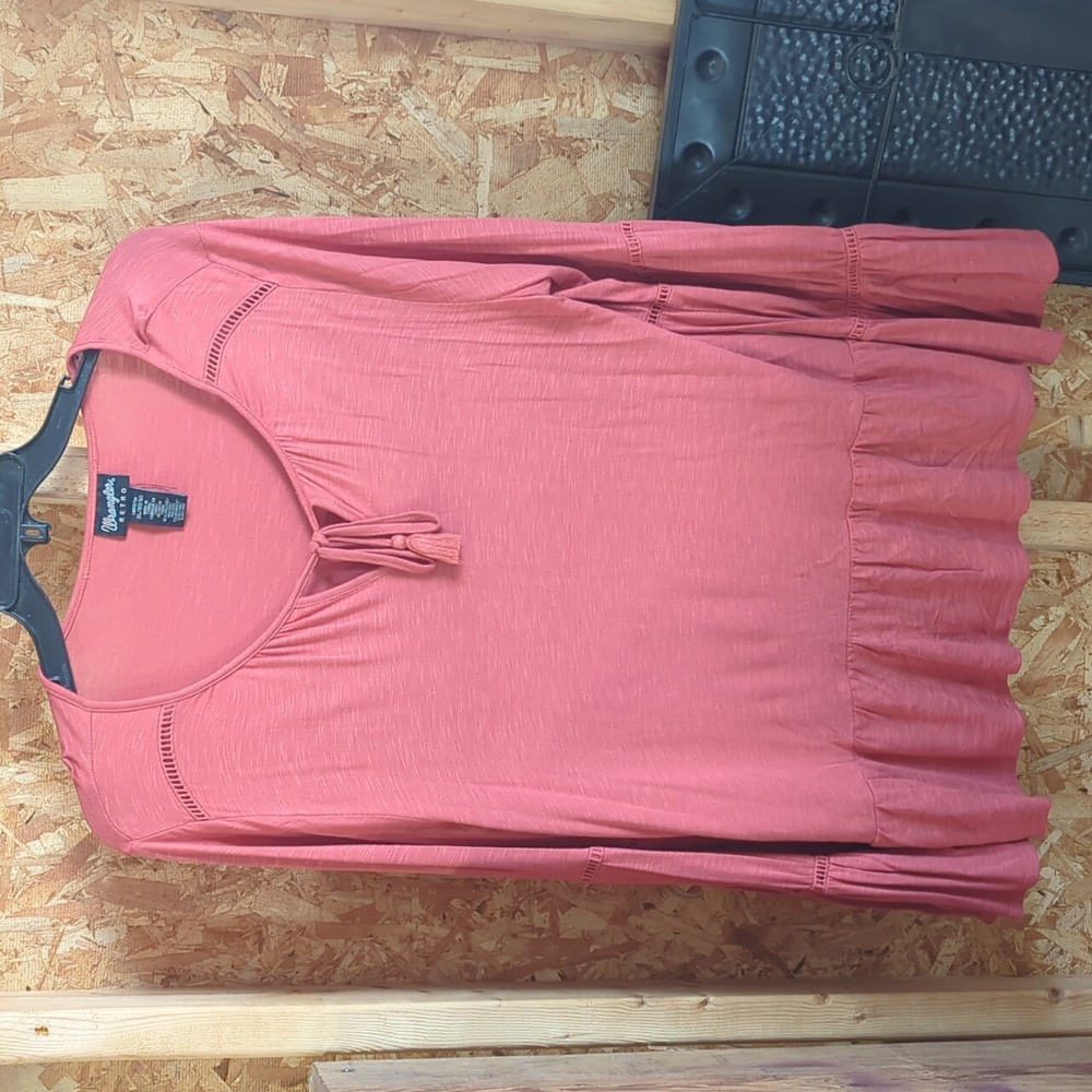 Wrangler Retro, Long Sleeve With Small Bell Shirt. XL